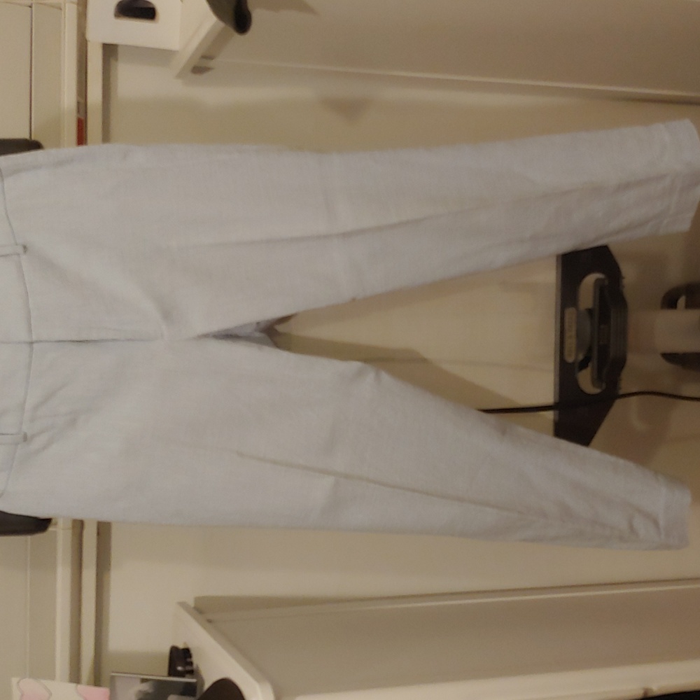 Club Monaco pleated slacks 7/8-length, light blue